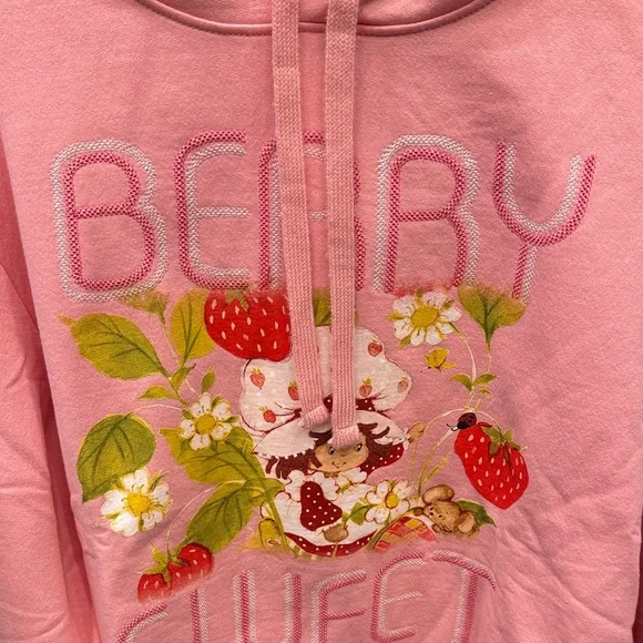 Strawberry shortcake hoodie - Picture 2 of 4